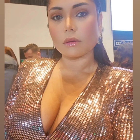 Dress - Picture 1 of 6